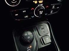 JEEP COMPASS 2.0 16V DIESEL LONGITUDE 4X4 AUTOMÁTICO 2017/2017 CASTELLAN E TOMAZONI MOTORS CAXIAS DO SUL / Carros no Vale