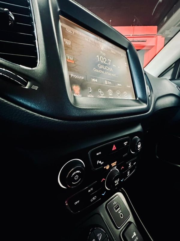 JEEP COMPASS 2.0 16V DIESEL LONGITUDE 4X4 AUTOMÁTICO 2017/2017 CASTELLAN E TOMAZONI MOTORS CAXIAS DO SUL / Carros no Vale JEEP COMPASS 2.0 16V DIESEL LONGITUDE 4X4 AUTOMÁTICO 2017/2017 CASTELLAN E TOMAZONI MOTORS CAXIAS DO SUL / Carros no Vale