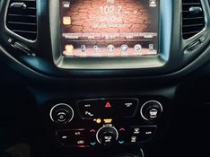 JEEP COMPASS 2.0 16V DIESEL LONGITUDE 4X4 AUTOMÁTICO 2017/2017 CASTELLAN E TOMAZONI MOTORS CAXIAS DO SUL / Carros no Vale