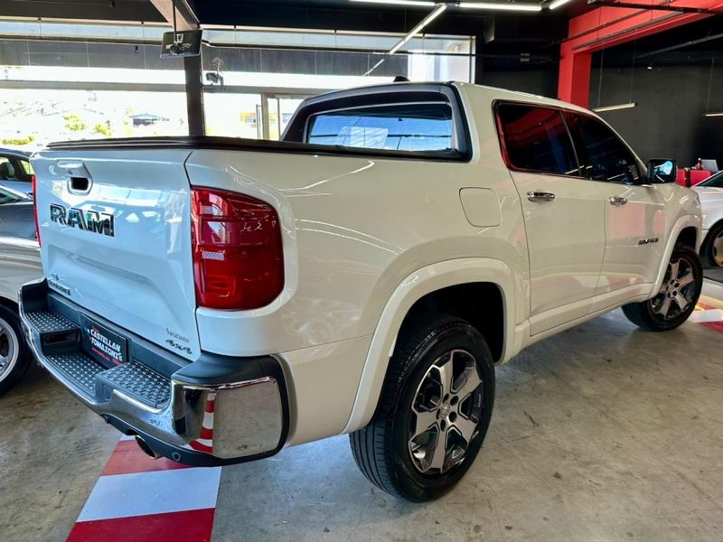 Ram RAMPAGE 2.0 HURRICANE 4 TURBO GASOLINA LARAMIE 4X4 AUTOMÁTICO 2023/2024 CASTELLAN E TOMAZONI MOTORS CAXIAS DO SUL / Carros no Vale