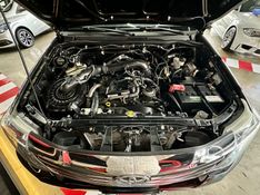 Toyota HILUX SW4 2.7 SR 4X2 16V FLEX 4P AUTOMÁTICO 2014/2015 CASTELLAN E TOMAZONI MOTORS CAXIAS DO SUL / Carros no Vale