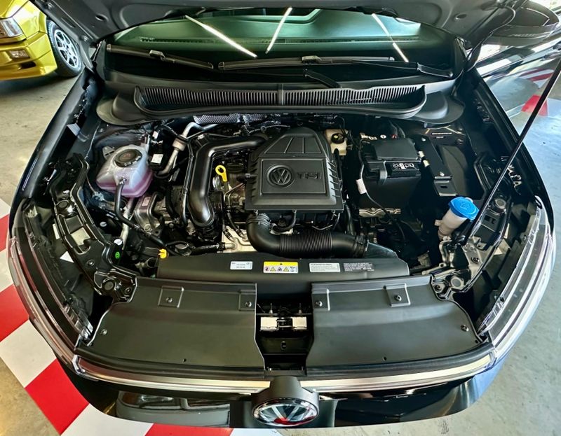 Volkswagen NIVUS 1.0 200 TSI TOTAL FLEX HIGHLINE AUTOMÁTICO 2025/2026 CASTELLAN E TOMAZONI MOTORS CAXIAS DO SUL / Carros no Vale