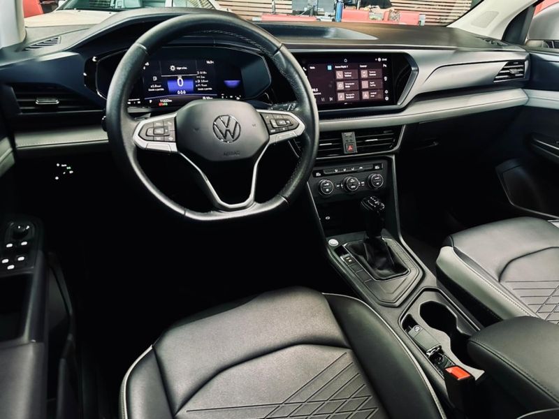 Volkswagen TAOS 1.4 250 TSI TOTAL FLEX COMFORTLINE AUTOMÁTICO 2022/2022 CASTELLAN E TOMAZONI MOTORS CAXIAS DO SUL / Carros no Vale
