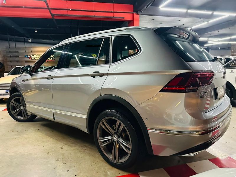 Volkswagen TIGUAN 2.0 350 TSI GASOLINA ALLSPACE R-LINE 4MOTION DSG 2020/2020 CASTELLAN E TOMAZONI MOTORS CAXIAS DO SUL / Carros no Vale