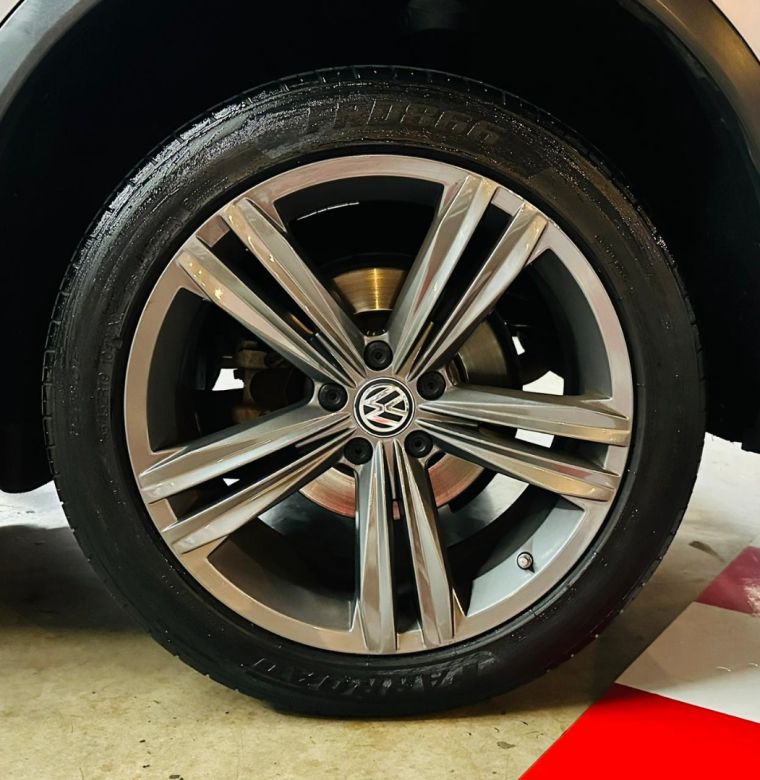 Volkswagen TIGUAN 2.0 350 TSI GASOLINA ALLSPACE R-LINE 4MOTION DSG 2020/2020 CASTELLAN E TOMAZONI MOTORS CAXIAS DO SUL / Carros no Vale