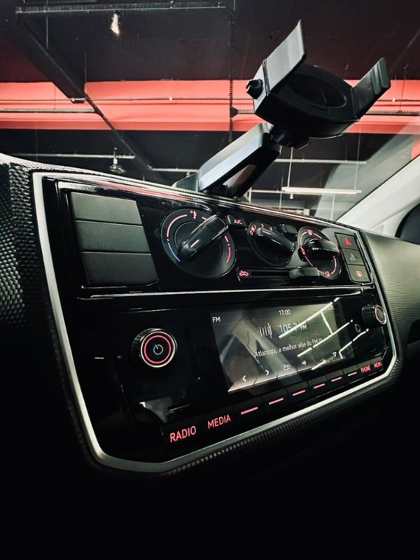 Volkswagen UP 1.0 170 TSI TOTAL FLEX CONNECT 4P MANUAL 2019/2020 CASTELLAN E TOMAZONI MOTORS CAXIAS DO SUL / Carros no Vale