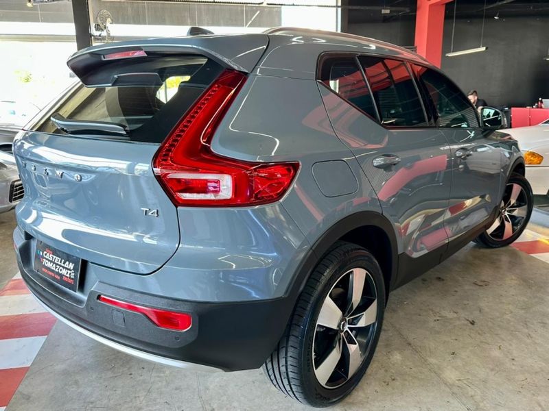 Volvo XC40 2.0 T4 GASOLINA MOMENTUM GEARTRONIC 2020/2020 CASTELLAN E TOMAZONI MOTORS CAXIAS DO SUL / Carros no Vale Volvo XC40 2.0 T4 GASOLINA MOMENTUM GEARTRONIC 2020/2020 CASTELLAN E TOMAZONI MOTORS CAXIAS DO SUL / Carros no Vale