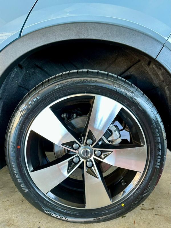 Volvo XC40 2.0 T4 GASOLINA MOMENTUM GEARTRONIC 2020/2020 CASTELLAN E TOMAZONI MOTORS CAXIAS DO SUL / Carros no Vale Volvo XC40 2.0 T4 GASOLINA MOMENTUM GEARTRONIC 2020/2020 CASTELLAN E TOMAZONI MOTORS CAXIAS DO SUL / Carros no Vale