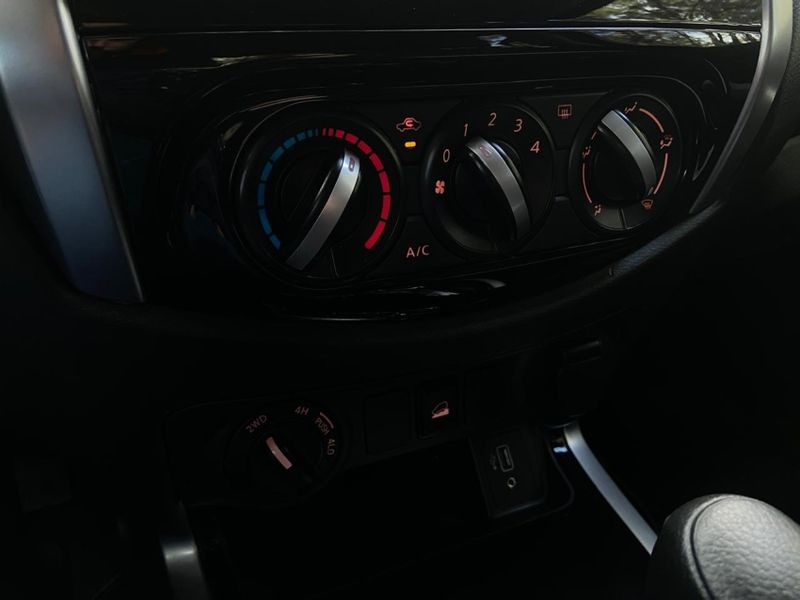 Nissan FRONTIER 2.3 16V TURBO DIESEL ATTACK CD 4X4 AUTOMÁTICO 2024/2025 DRSUL SEMINOVOS CAXIAS DO SUL – LAJEADO – SANTA CRUZ DO SUL / Carros no Vale