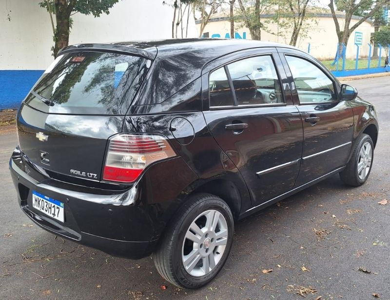 Chevrolet AGILE 1.4 MPFI LTZ 8V FLEX 4P MANUAL 2012/2013 CAMINHÕES & CAMIONETAS PASSO FUNDO / Carros no Vale