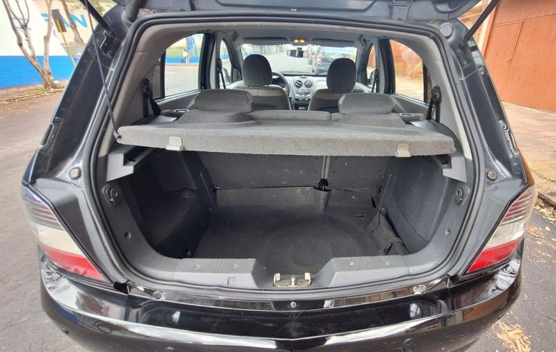 Chevrolet AGILE 1.4 MPFI LTZ 8V FLEX 4P MANUAL 2012/2013 CAMINHÕES & CAMIONETAS PASSO FUNDO / Carros no Vale