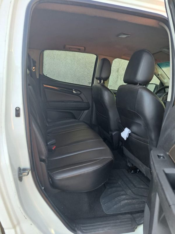 Chevrolet S10 2.8 HIGH COUNTRY 4X4 CD 16V TURBO DIESEL 4P AUTOMÁTICO 2019/2019 CAMINHÕES & CAMIONETAS PASSO FUNDO / Carros no Vale