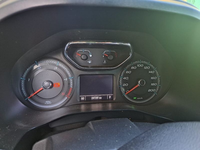 Chevrolet S10 2.8 HIGH COUNTRY 4X4 CD 16V TURBO DIESEL 4P AUTOMÁTICO 2019/2019 CAMINHÕES & CAMIONETAS PASSO FUNDO / Carros no Vale