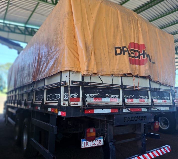 Ford Cargo 1722 E T 3-Eixos 2002/2002 CAMINHÕES & CAMIONETAS PASSO FUNDO / Carros no Vale Ford Cargo 1722 E T 3-Eixos 2002/2002 CAMINHÕES & CAMIONETAS PASSO FUNDO / Carros no Vale