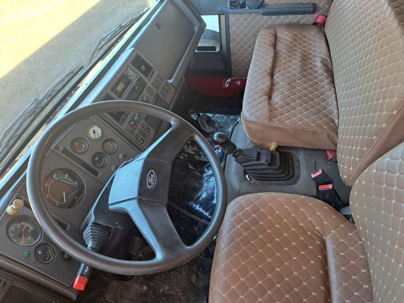 Ford Cargo 1722 E T 3-Eixos 2002/2002 CAMINHÕES & CAMIONETAS PASSO FUNDO / Carros no Vale Ford Cargo 1722 E T 3-Eixos 2002/2002 CAMINHÕES & CAMIONETAS PASSO FUNDO / Carros no Vale