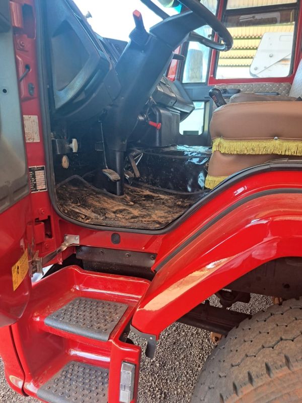 Ford Cargo 1722 E T 3-Eixos 2002/2002 CAMINHÕES & CAMIONETAS PASSO FUNDO / Carros no Vale Ford Cargo 1722 E T 3-Eixos 2002/2002 CAMINHÕES & CAMIONETAS PASSO FUNDO / Carros no Vale