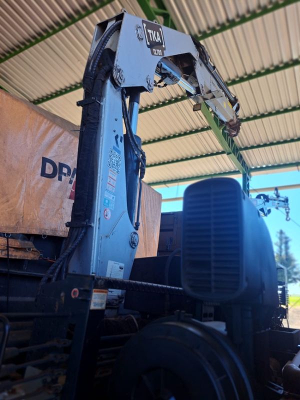 Ford Cargo 1722 E T 3-Eixos 2002/2002 CAMINHÕES & CAMIONETAS PASSO FUNDO / Carros no Vale Ford Cargo 1722 E T 3-Eixos 2002/2002 CAMINHÕES & CAMIONETAS PASSO FUNDO / Carros no Vale