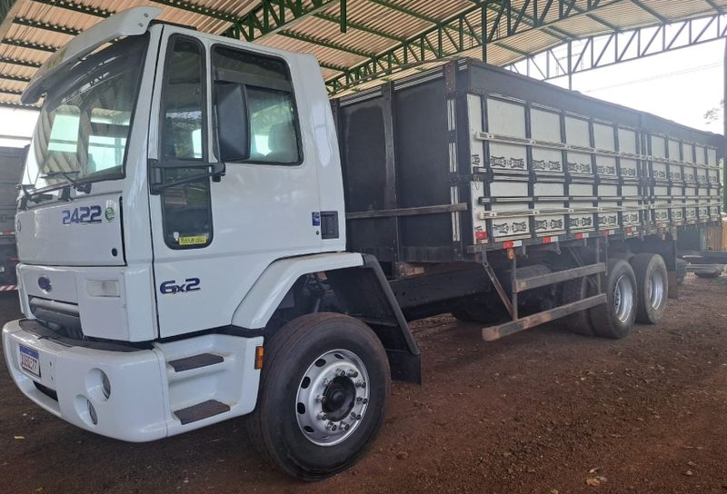 Ford Cargo 2422 E 3-Eixos Graneleiro 2007/2007 CAMINHÕES & CAMIONETAS PASSO FUNDO / Carros no Vale Ford Cargo 2422 E 3-Eixos Graneleiro 2007/2007 CAMINHÕES & CAMIONETAS PASSO FUNDO / Carros no Vale