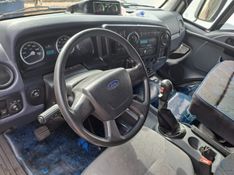 Ford Cargo 2429 E 6×2 Turbo Câmara Fria 2014/2015 CAMINHÕES & CAMIONETAS PASSO FUNDO / Carros no Vale