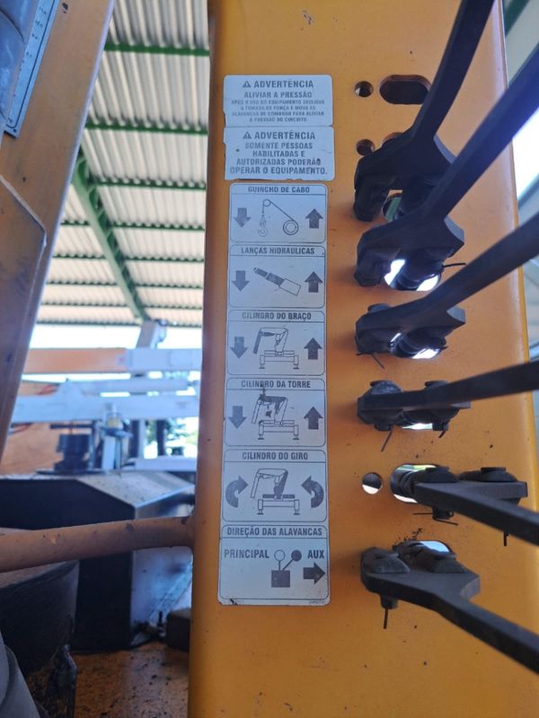 Ford Cargo 2629 E 6×4 Turbo 2013/2013 CAMINHÕES & CAMIONETAS PASSO FUNDO / Carros no Vale Ford Cargo 2629 E 6×4 Turbo 2013/2013 CAMINHÕES & CAMIONETAS PASSO FUNDO / Carros no Vale