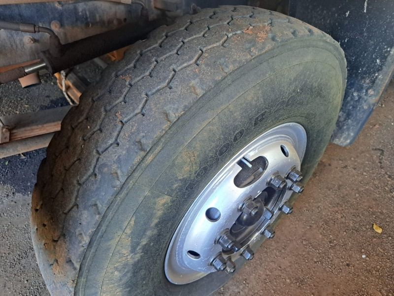 Ford Cargo 2629 E 6×4 Turbo 2013/2013 CAMINHÕES & CAMIONETAS PASSO FUNDO / Carros no Vale Ford Cargo 2629 E 6×4 Turbo 2013/2013 CAMINHÕES & CAMIONETAS PASSO FUNDO / Carros no Vale