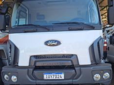 Ford Cargo 2629 E 6×4 Turbo 2013/2013 CAMINHÕES & CAMIONETAS PASSO FUNDO / Carros no Vale