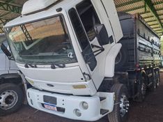 Ford Cargo 4331 S Turbo 2004/2004 CAMINHÕES & CAMIONETAS PASSO FUNDO / Carros no Vale