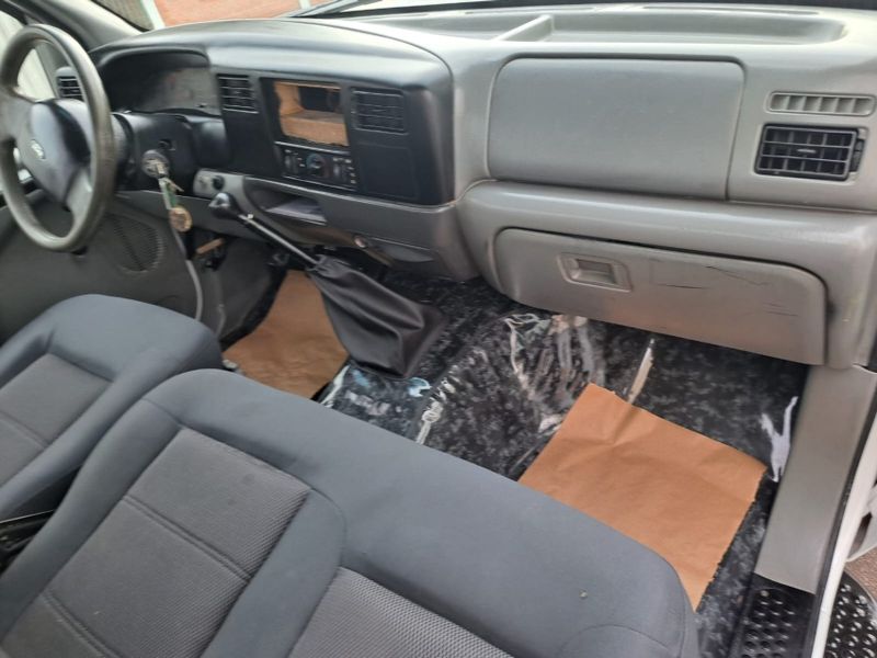 Ford F-350 3.9 TURBO INTERCOOLER DIESEL 2P MANUAL 2004/2005 CAMINHÕES & CAMIONETAS PASSO FUNDO / Carros no Vale