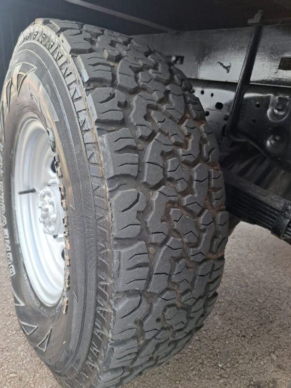 Ford F-350 3.9 TURBO INTERCOOLER DIESEL 2P MANUAL 2004/2005 CAMINHÕES & CAMIONETAS PASSO FUNDO / Carros no Vale