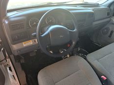 Ford F 4000 F-4000 4×4 2p Cesto Aéreo 2015/2015 CAMINHÕES & CAMIONETAS PASSO FUNDO / Carros no Vale