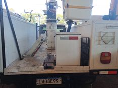 Ford F 4000 F-4000 4×4 2p Cesto Aéreo 2015/2015 CAMINHÕES & CAMIONETAS PASSO FUNDO / Carros no Vale