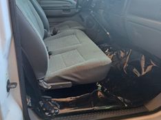 Ford F 4000 F-4000 4×4 2p Cesto Aéreo 2015/2015 CAMINHÕES & CAMIONETAS PASSO FUNDO / Carros no Vale