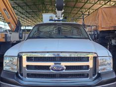 Ford F 4000 F-4000 4×4 2p Cesto Aéreo 2015/2015 CAMINHÕES & CAMIONETAS PASSO FUNDO / Carros no Vale