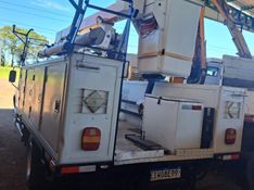 Ford F 4000 F-4000 4×4 2p Cesto Aéreo 2015/2015 CAMINHÕES & CAMIONETAS PASSO FUNDO / Carros no Vale