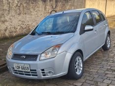Ford FIESTA 1.0 MPI HATCH 8V FLEX 4P MANUAL 2009/2010 CAMINHÕES & CAMIONETAS PASSO FUNDO / Carros no Vale