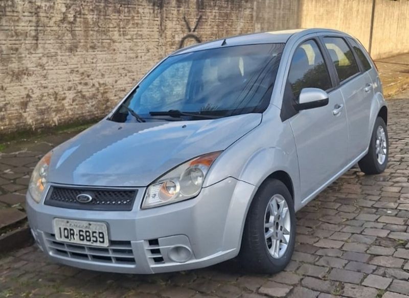 Ford FIESTA 1.0 MPI HATCH 8V FLEX 4P MANUAL 2009/2010 CAMINHÕES & CAMIONETAS PASSO FUNDO / Carros no Vale