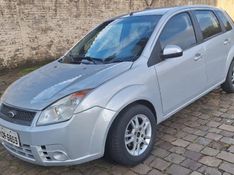 Ford FIESTA 1.0 MPI HATCH 8V FLEX 4P MANUAL 2009/2010 CAMINHÕES & CAMIONETAS PASSO FUNDO / Carros no Vale