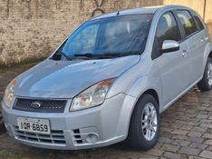 Ford FIESTA 1.0 MPI HATCH 8V FLEX 4P MANUAL 2009/2010 CAMINHÕES & CAMIONETAS PASSO FUNDO / Carros no Vale