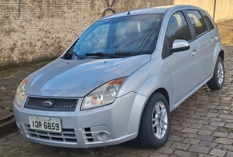 Ford FIESTA 1.0 MPI HATCH 8V FLEX 4P MANUAL 2009/2010 CAMINHÕES & CAMIONETAS PASSO FUNDO / Carros no Vale