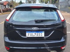 Ford FOCUS 1.6 GL 8V FLEX 4P MANUAL 2011/2012 CAMINHÕES & CAMIONETAS PASSO FUNDO / Carros no Vale