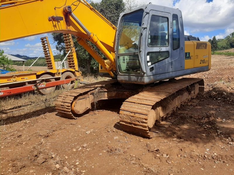Hyundai ESCAVADEIRA 250LC-7 Hyundau 210 LC-7 2008/2008 CAMINHÕES & CAMIONETAS PASSO FUNDO / Carros no Vale