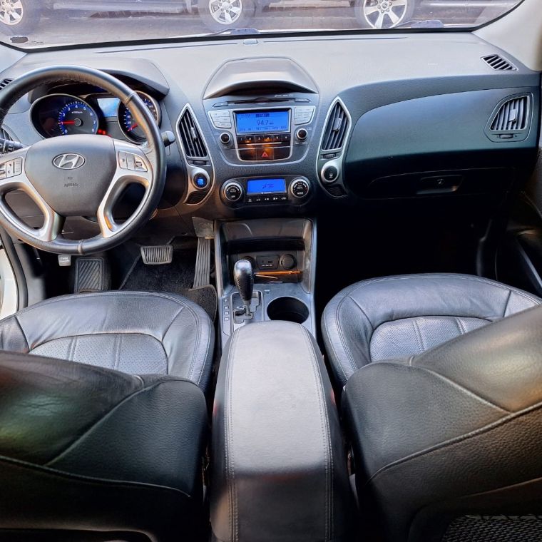 Hyundai IX35 2.0 MPFI GLS 4X2 16V GASOLINA 4P AUTOMÁTICO 2010/2011 CAMINHÕES & CAMIONETAS PASSO FUNDO / Carros no Vale