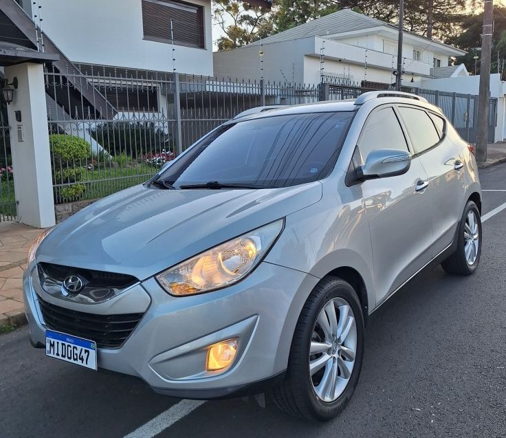 Hyundai IX35 2.0 MPFI GLS 4X2 16V GASOLINA 4P AUTOMÁTICO 2010/2011 CAMINHÕES & CAMIONETAS PASSO FUNDO / Carros no Vale