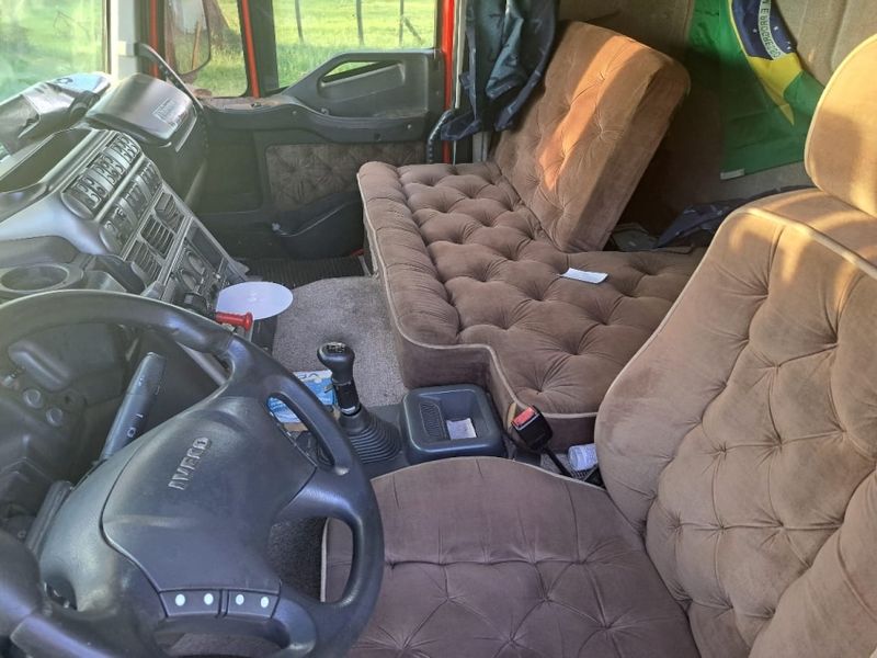 Iveco Stralis HD 490-S42T 2p 2008/2009 CAMINHÕES & CAMIONETAS PASSO FUNDO / Carros no Vale