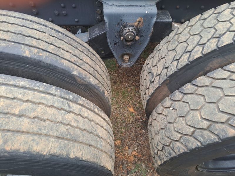 Iveco Stralis NR 570-S41T 3-Eixos 2010/2010 CAMINHÕES & CAMIONETAS PASSO FUNDO / Carros no Vale