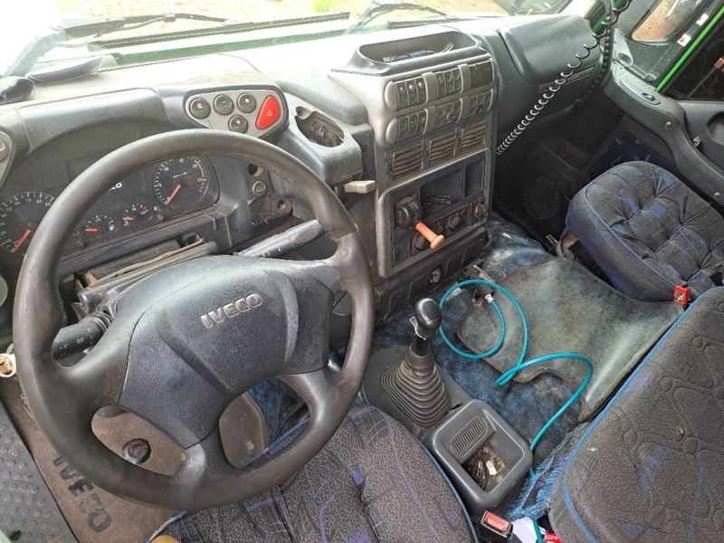 Iveco Stralis NR 570-S41T 3-Eixos 2010/2010 CAMINHÕES & CAMIONETAS PASSO FUNDO / Carros no Vale