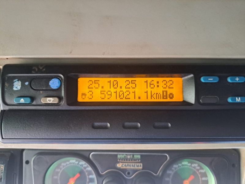 Iveco Stralis NR 570-S41T 3-Eixos 2010/2010 CAMINHÕES & CAMIONETAS PASSO FUNDO / Carros no Vale