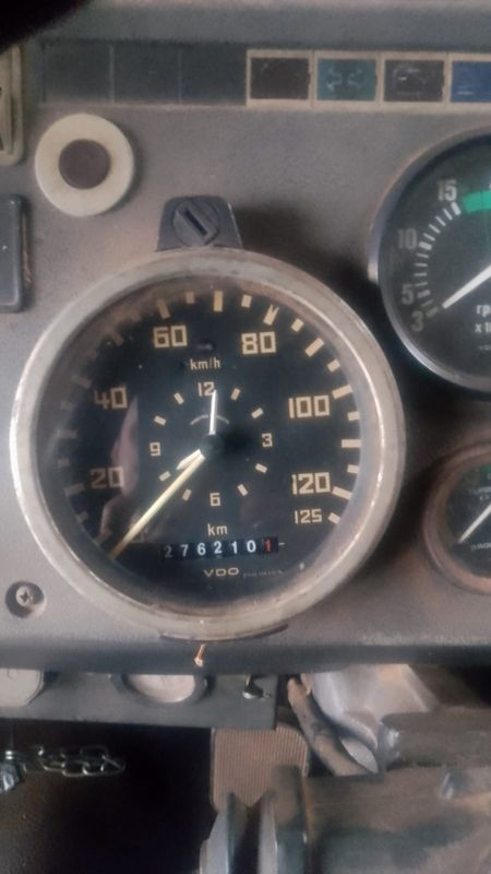 Mercedes-Benz 1318 L-1318 3-Eixos Graneleiro 1989/1989 CAMINHÕES & CAMIONETAS PASSO FUNDO / Carros no Vale