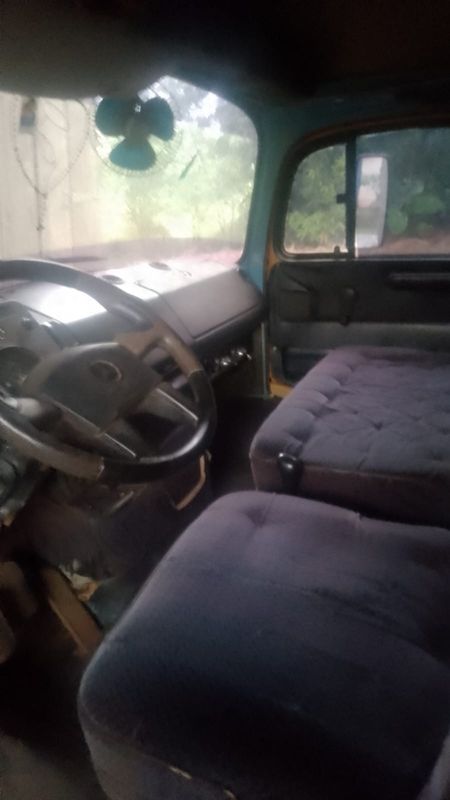 Mercedes-Benz 1318 L-1318 3-Eixos Graneleiro 1989/1989 CAMINHÕES & CAMIONETAS PASSO FUNDO / Carros no Vale