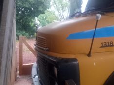 Mercedes-Benz 1318 L-1318 3-Eixos Graneleiro 1989/1989 CAMINHÕES & CAMIONETAS PASSO FUNDO / Carros no Vale